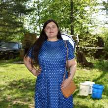 JD and Messy Andi: Andi's Blue Polka Dot Dress Got Wet!