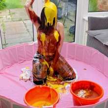 ErinMoore: Erin Plays in Custard, Chocolate and Pies.