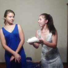 Top Messy Girls: Friend's Cake