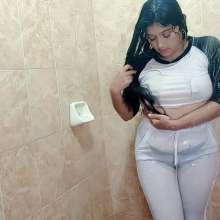 WetPlace: Jazminss Relaxing Shower At Home
