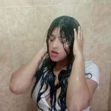 WetPlace: Jazminss Shower In Shorts