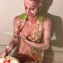 RevSlymsford: Kaydens Taboo Sheet Cake And Pie Sitting + Destruction Fun