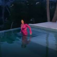 mad_mick_at: German tv-hostess Marlene Lufen: She did it again!  (non yt-clip find!)
