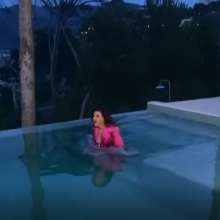 mad_mick_at: German tv-hostess Marlene Lufen: She did it again!  (non yt-clip find!)