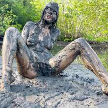 Alana SexyMessyBabes: Naked Mud Slut