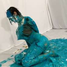 Messygirl: A New Messygirl Download: A Messy Struggle