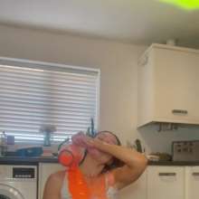 WAMfuns Messy Forfeits: Queen Peach Secretary Gunge