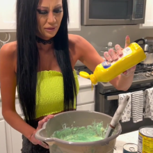 Slimed Models: New Video: Kitty Slimed for the First Time