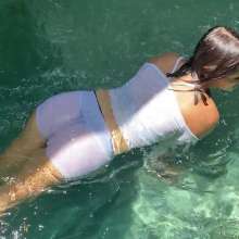 WetPlace: Stunning Anny Enjoying In Pool In White Clothes