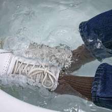 Wet Live Team: A Multi-layered Dip in Her Favorite Reeboks