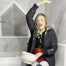 bsmessybakery: Bri's Winter Coat and Custard
