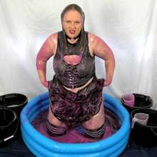 CheekyLuna: Cheekyluna's Pop Punk Chick Self Gunging