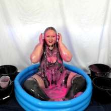 CheekyLuna: Cheekyluna's Pop Punk Chick Self Gunging