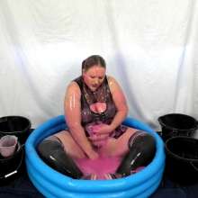 CheekyLuna: Cheekyluna's Pop Punk Chick Self Gunging