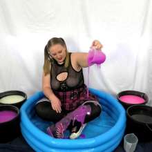 CheekyLuna: Cheekyluna's Pop Punk Chick Self Gunging