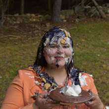JD and Messy Andi: Andi Visits The Sploshing Cafe!