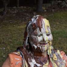 JD and Messy Andi: Andi Visits The Sploshing Cafe!