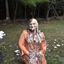 JD and Messy Andi: Andi Visits The Sploshing Cafe!
