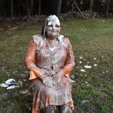 JD and Messy Andi: Andi Visits The Sploshing Cafe!