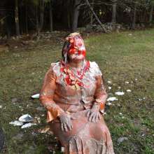 JD and Messy Andi: Andi Visits The Sploshing Cafe!