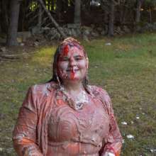 JD and Messy Andi: Andi Visits The Sploshing Cafe!
