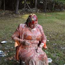 JD and Messy Andi: Andi Visits The Sploshing Cafe!