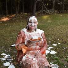 JD and Messy Andi: Andi Visits The Sploshing Cafe!