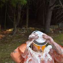 JD and Messy Andi: Andi Visits The Sploshing Cafe!