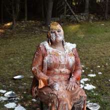 JD and Messy Andi: Andi Visits The Sploshing Cafe!