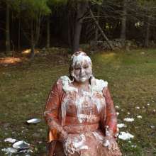 JD and Messy Andi: Andi Visits The Sploshing Cafe!