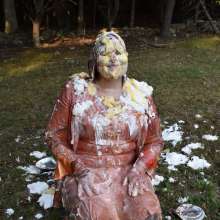JD and Messy Andi: Andi Visits The Sploshing Cafe!