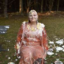 JD and Messy Andi: Andi Visits The Sploshing Cafe!