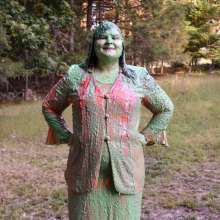 JD and Messy Andi: Andi Visits The Sploshing Cafe!