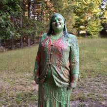 JD and Messy Andi: Andi Visits The Sploshing Cafe!