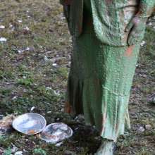 JD and Messy Andi: Andi Visits The Sploshing Cafe!