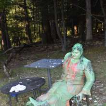 JD and Messy Andi: Andi Visits The Sploshing Cafe!