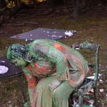 JD and Messy Andi: Andi Visits The Sploshing Cafe!