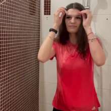 WetPlace: Gorgeous Inna Sporty Shower