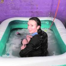 DungeonMasterOne: Honeysuckle's Business Bath