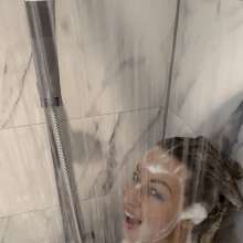 bsmessybakery: Soapy shower