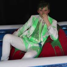 WamtasticUK: Justin in Douze Pints