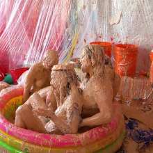 Darla DeVour: Las Vegas Live Show: 4-Girl Food Fight and Lesbian Mess Fest