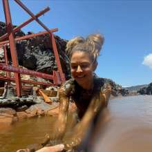 muddy_clothes: Maria Menounos Explores her Mud Hole with a Girlfriend