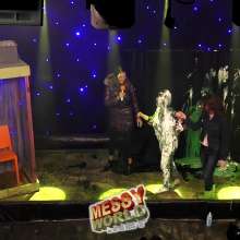 LiquidX: Giant Human Dot 2 Dot Game with Gunge