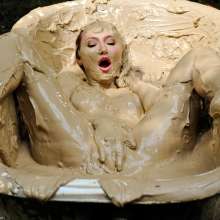 dlodoski: Kendra, Up Close in the Mud--Photos