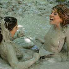 dlodoski: "My Spot!" featuring Sarah and Annabelle--Photos