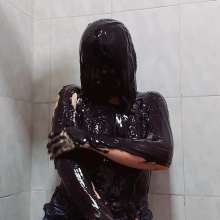 RevSlymsford: Nanita Covers Herself In Fake Tar Then Feathers