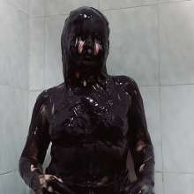 RevSlymsford: Nanita Covers Herself In Fake Tar Then Feathers