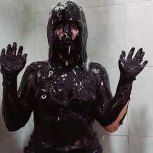 RevSlymsford: Nanita Covers Herself In Fake Tar Then Feathers