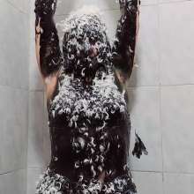 RevSlymsford: Nanita Covers Herself In Fake Tar Then Feathers